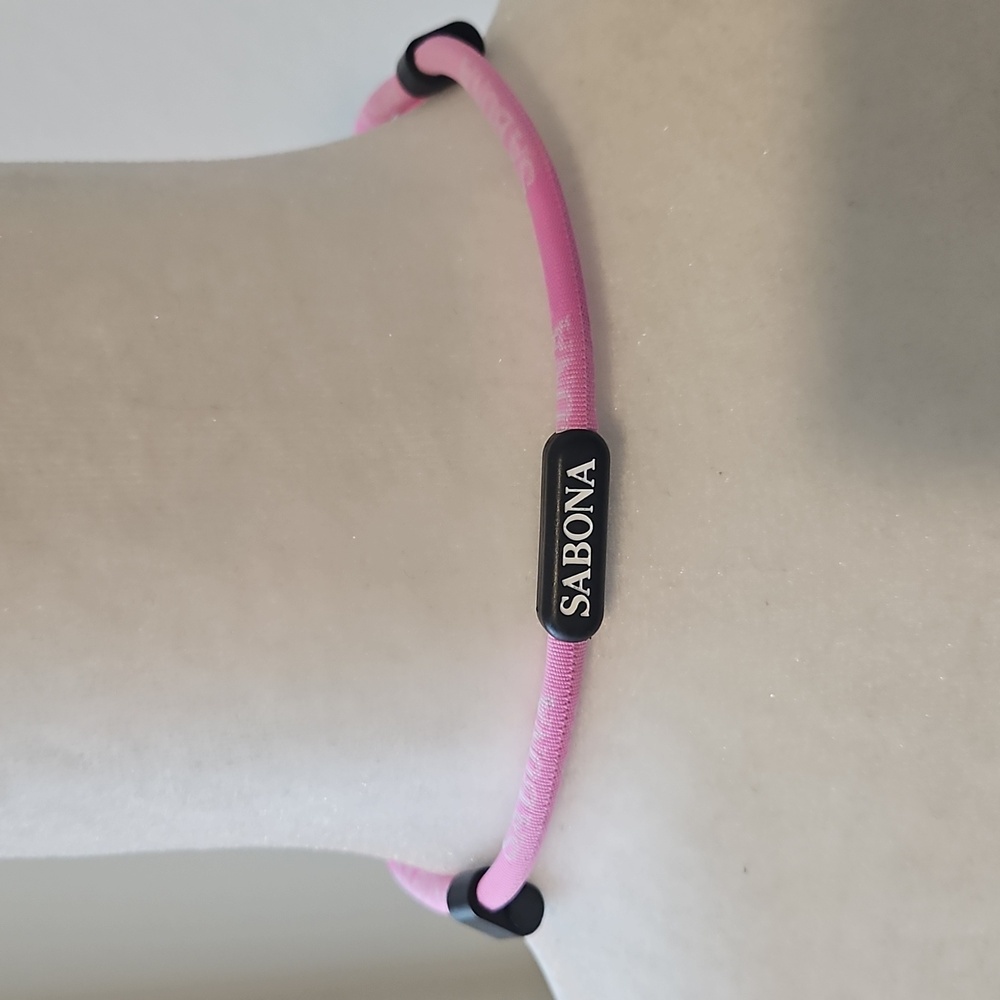 Runner Magnet Necklace
